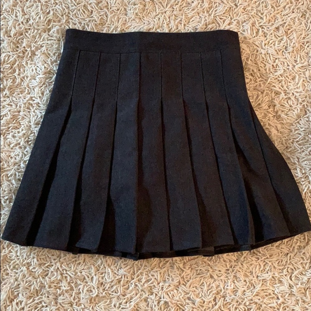 Black pleated skort